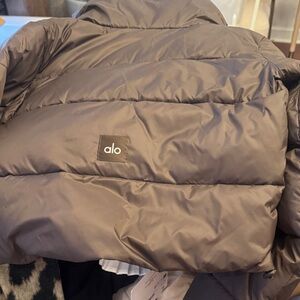 ALO Yoga Chocolate Puffer Jacket